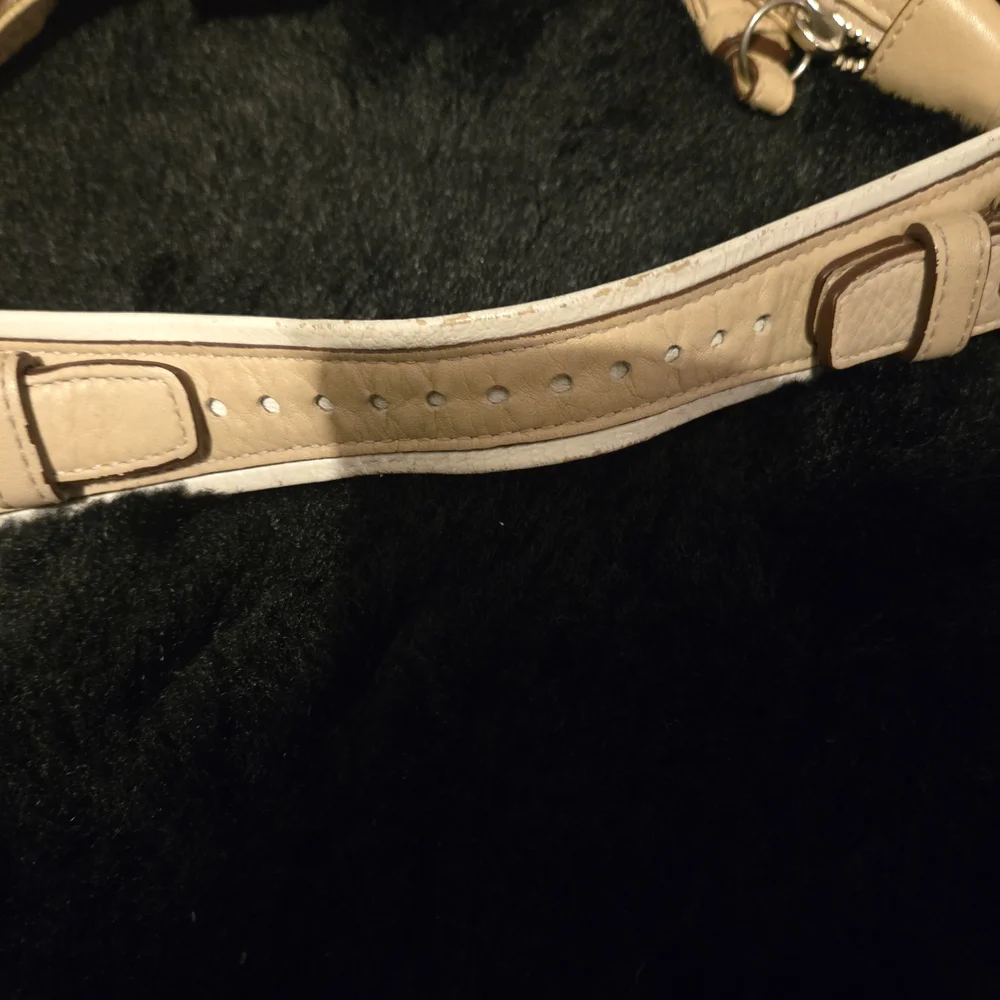 Coach Vintage Tan Pebble Leather Hobo Bag #5054 - Picture 11 of 15